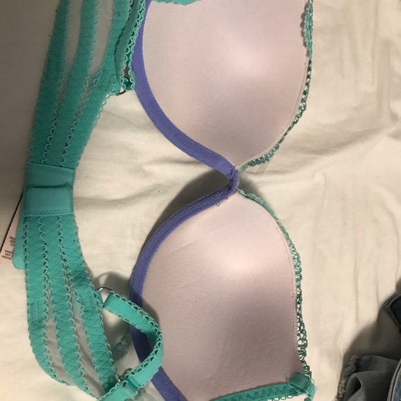 Victoria’s Secret Push-up Bra - Picture 2 of 3